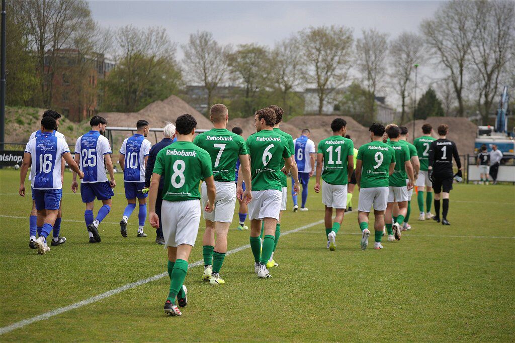 Zaterdag 18 april - Elinkwijk uit: Jonathan aan kop!
